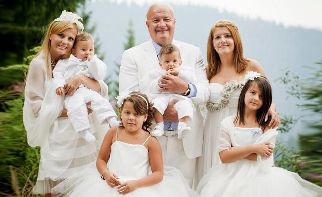 Стефан Шарлопов омъжи щерка си (Снимки от събитието)
