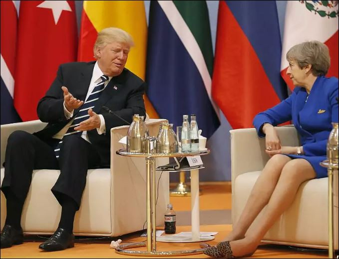 Джъстин Трюдо втрещи с червени чорапи и сини връзки (ТОП гафовете на световните лидери)