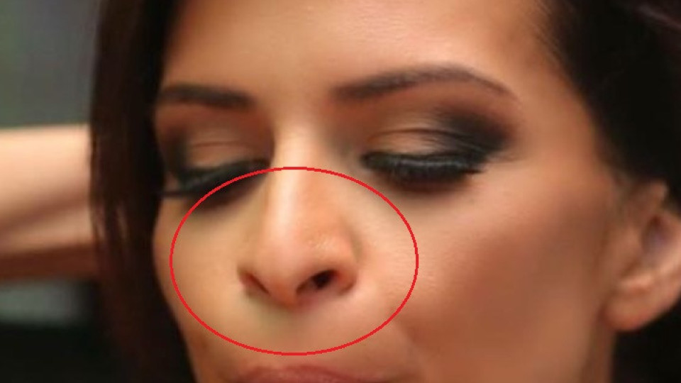 Феновете в потрес: Какво се случва с носа на Преслава?! (виж тук)