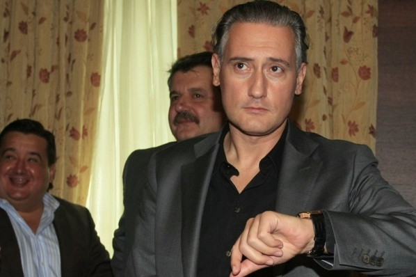 Кирил Домусчиев се фука с уникален часовник за 100 бона (Вижте повече)