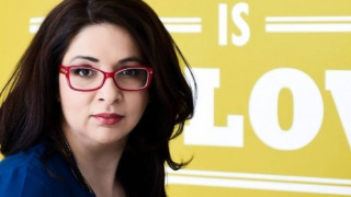 Нито една телевизия не иска Дарина Сарелска