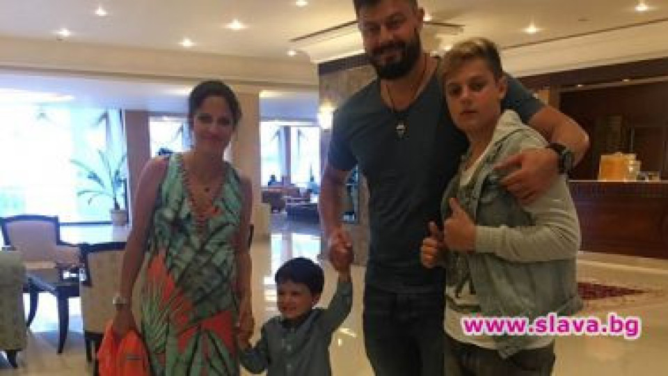 Честито: Бареков стана татко за трети път, отново е момче!