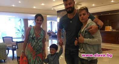 Честито: Бареков стана татко за трети път, отново е момче!