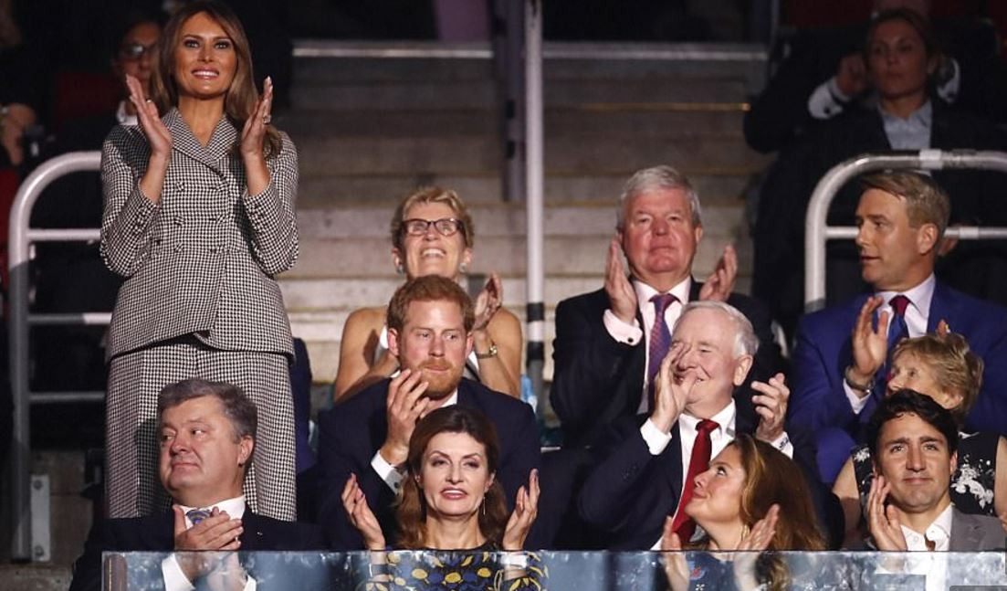 Мелания Тръмп соло на среща с принц Хари (+ Защо годеницата му не ги изпусна от поглед?)