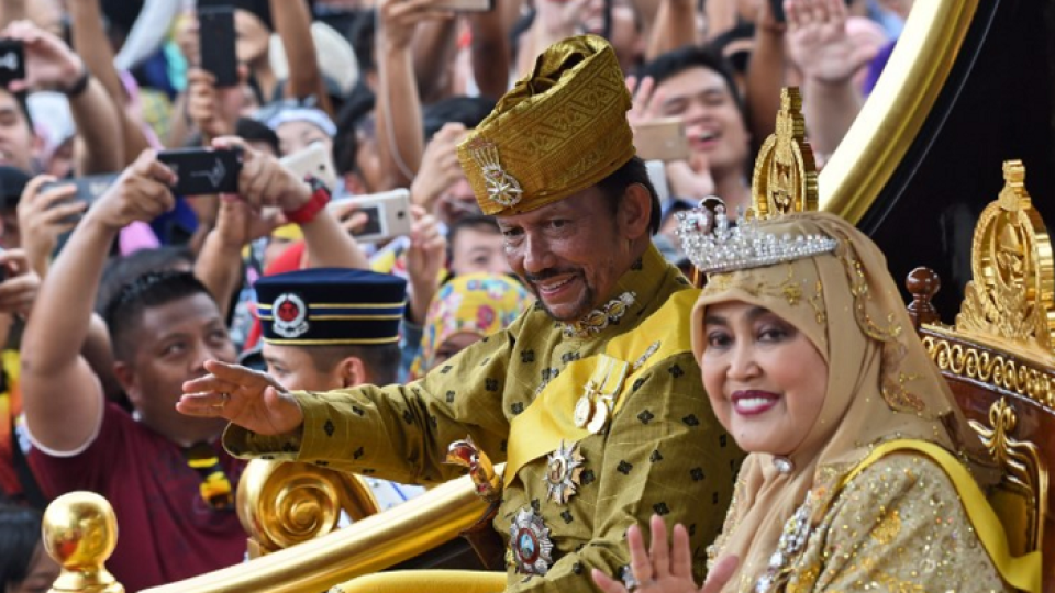 Султанът на Бруней отбеляза златен юбилей като Мидас (Снимки от събитието)