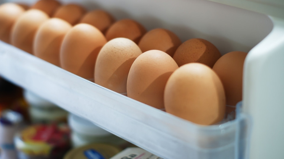Дръжте яйцата далеч от вратата на хладилника! (Вижте защо)