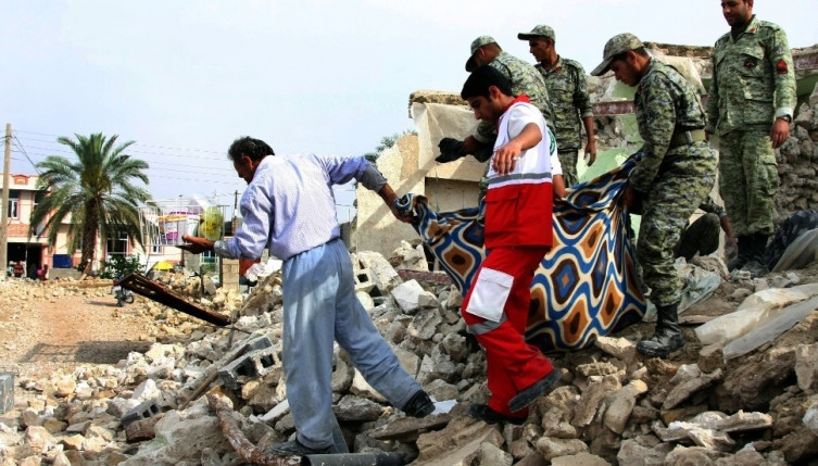 Земетресението в Ирак и Иран взе над 400 жертви