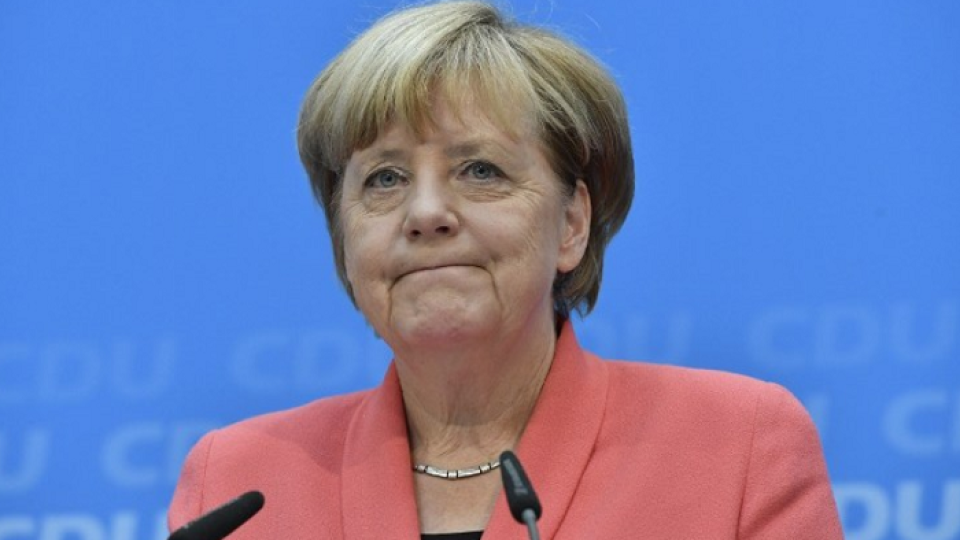 Ангела Меркел рухна! (Криза в Германия, демократите напуснаха кораба)