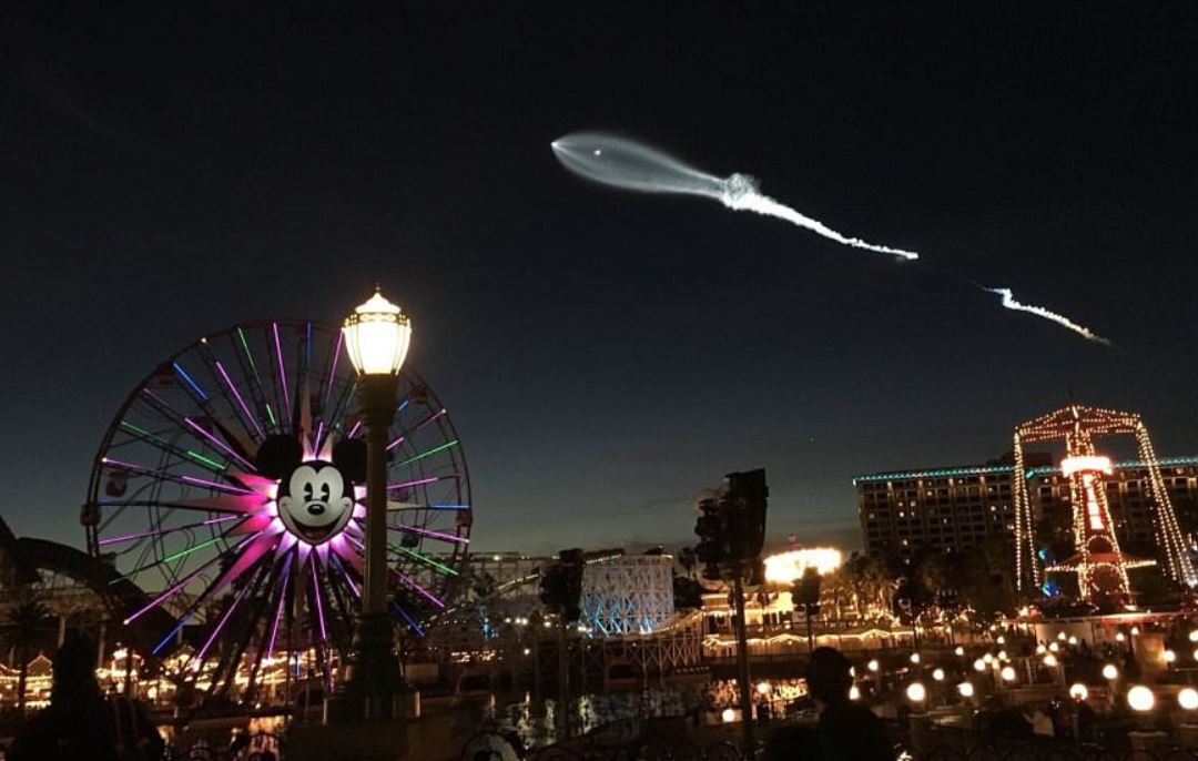 Извънземните са тук! НЛО се появи над Калифорния и Аризона