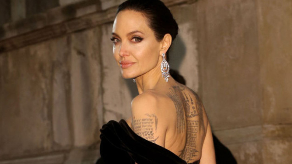 Анджелина Джоли залюби двойник на Брад Пит