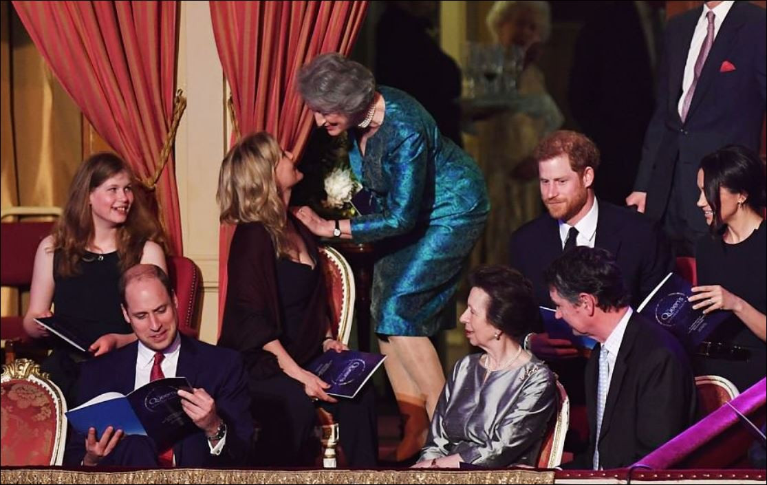 Бременната Кейт Мидълтън аут от рождения ден на кралицата (+ Снимки от тържествата)