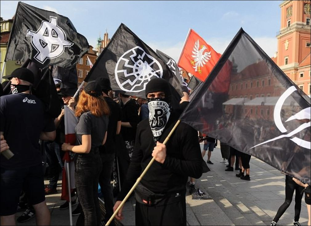 Париж гори в огъня на протестите (1 май се превърна в кошмар)