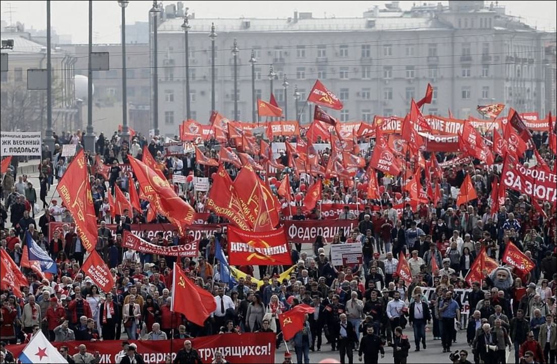 Париж гори в огъня на протестите (1 май се превърна в кошмар)