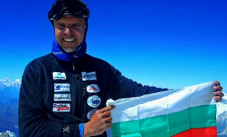 Последен ден на надежда за Боян Петров: Хеликоптерите излетяха към върха