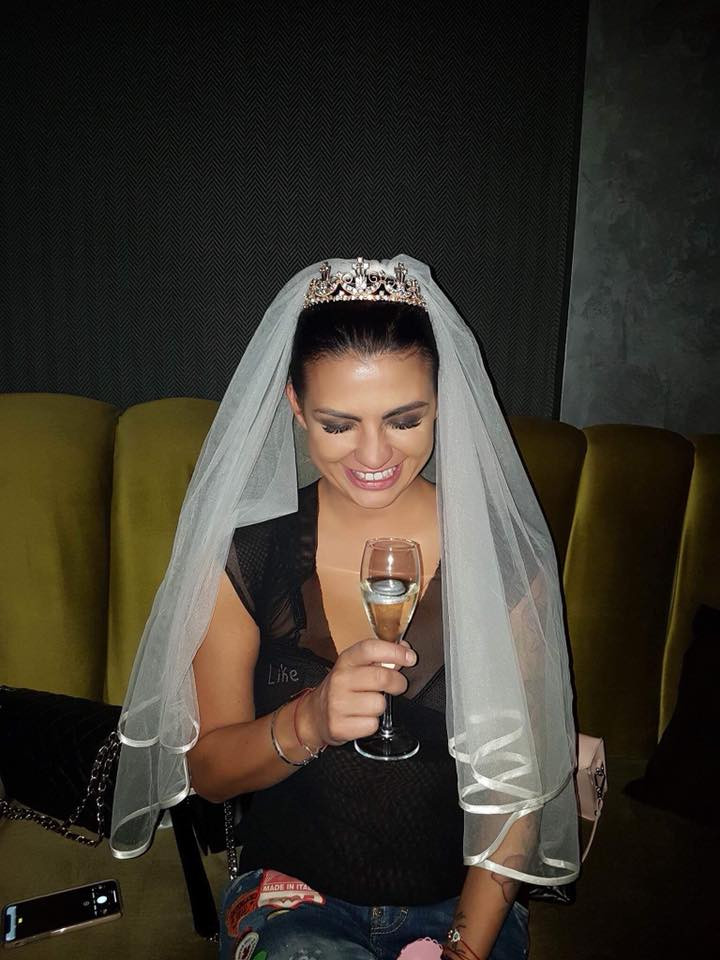 Деси Цонева отсече: Не иска да се омъжва!