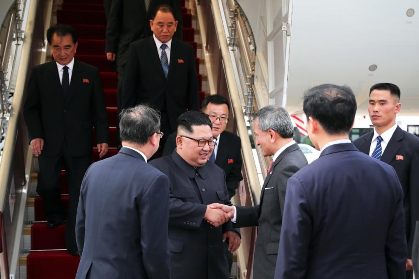 Ким Чен Ун пристигна с финт в Сингапур (Вижте защо)