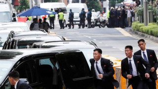 Охраната на Ким Чен Ун - хит в мрежата (Как се пази лидерът на Северна Корея?)