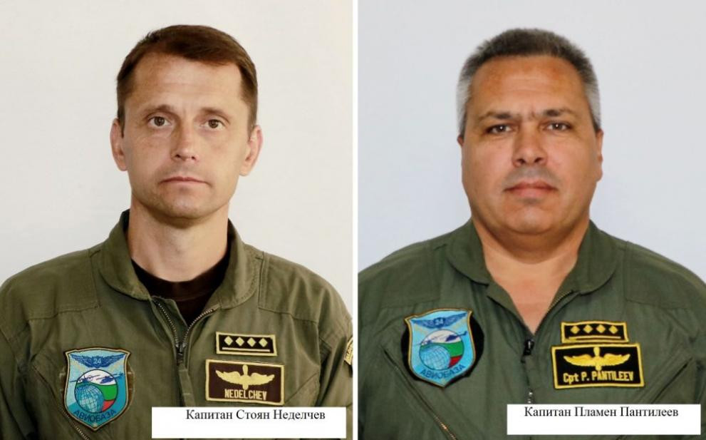 Това са двамата пилоти, които загинаха при снощния авиоинцидент край Пловдив (ФОТО)