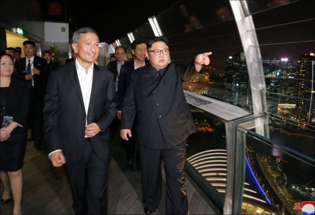 Куриоз! Посрещнаха Ким Чен Ун като холивудска звезда в Сингапур (Снимки)