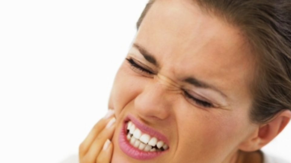 Ако ви мъчи зъбобол може да го премахнете с най-прости средства (Вижте как)