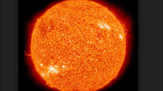 Мистерия! Слънцето променя формата си, учените без обяснение (Угасва ли звездата?)