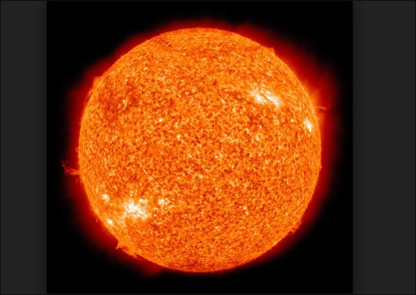 Мистерия! Слънцето променя формата си, учените без обяснение (Угасва ли звездата?)