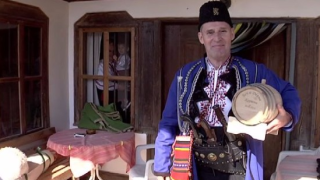 Бен Крос вдигна традиционна българска сватба (Холивудската звезда и невестата му в национални носии)