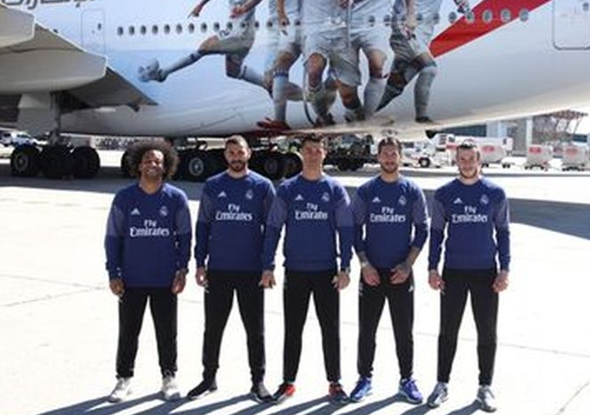 Футболистите на Реал Мадрид летят с авио бижу за 340 млн. паунда (Вижте какъв лукс тънат)
