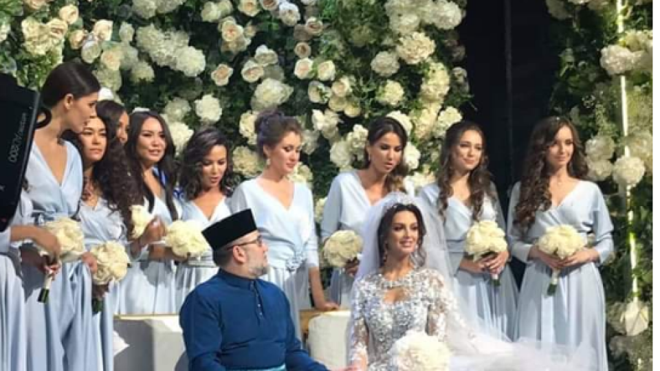 Мис Москва 2015 се омъжи за краля на Малайзия (Вижте кралската сватба)