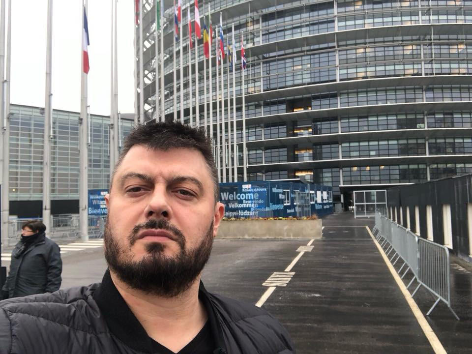 Бареков в Страсбург: Нито един баджак от нашите телевизии не ме потърси за коментар! (виж тук)
