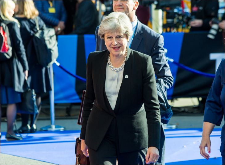 Казусът "Брекзит" продължава: Мей увещава ЕС да отложи излизането на Англия до 2020 година