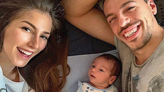 Александра и Даниел Петканов следят бебето си денонощно заради профила му в Инстаграм (Вижте още)