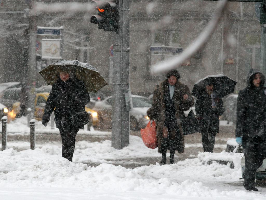 Синоптиците алармират: Зимата се завръща с пълна сила