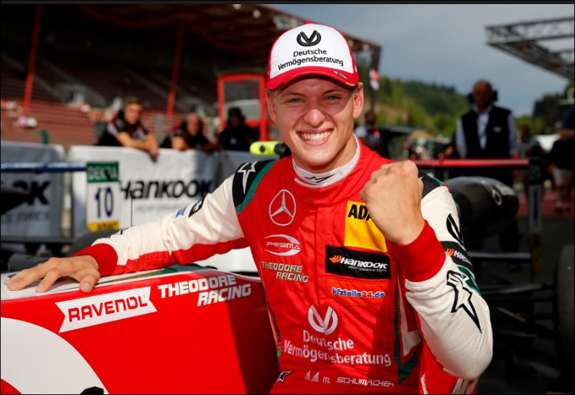 Шумахер отново във Формула 1 (И отново с любимия си тим)