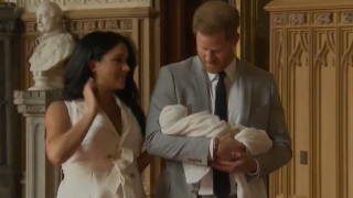 Меган и Хари с първа фотосесия с бебето (Снимки на малкия им наследник)