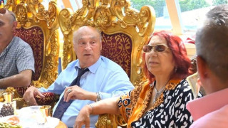 Цар Киро черпи за внуче на пищен купон (Вижте колко пари пръсна ромският баровец – Снимки)