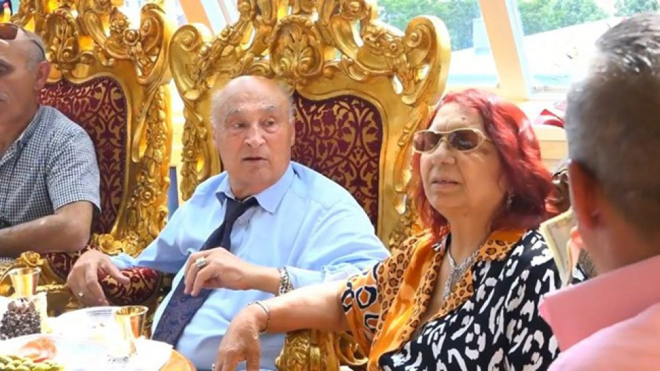 Цар Киро черпи за внуче на пищен купон (Вижте колко пари пръсна ромският баровец – Снимки)