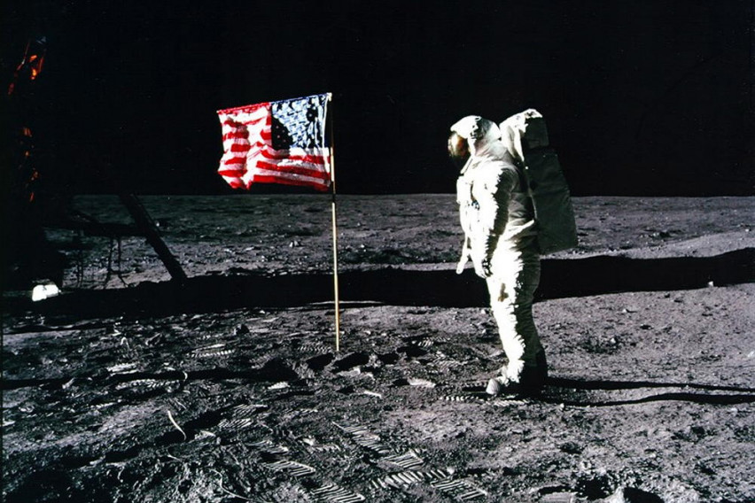 Ръководителят на "Аполо 1" разкри истината за пътуванията до Луната (Подробности)