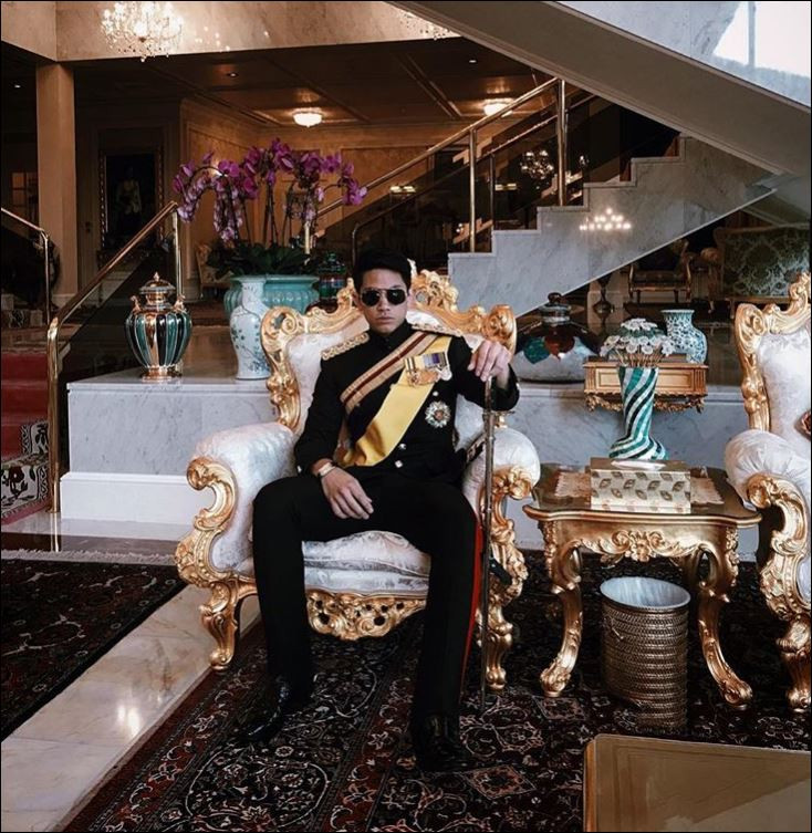 Принцът на Бруней показа "скромния" си живот сн. Инстаграм