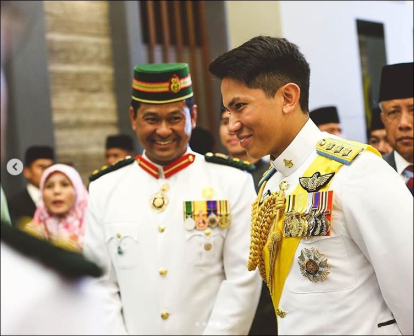 Принцът на Бруней показа "обикновения" си живот (Вижте колко е "скромен" най-богатия наследник на планетата)