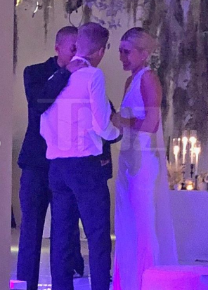Джъстин Бийбър и Хейли пръснаха 1,3 млн за луксозната венчавка (Вижте снимки от сватбата) - Снимка 2