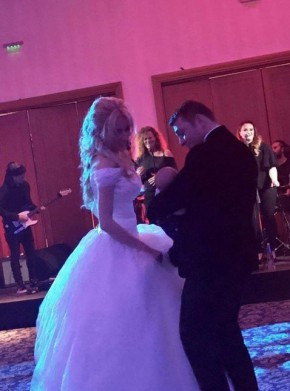 Вижте снимки от тайната масонска сватба на Антония Петрова