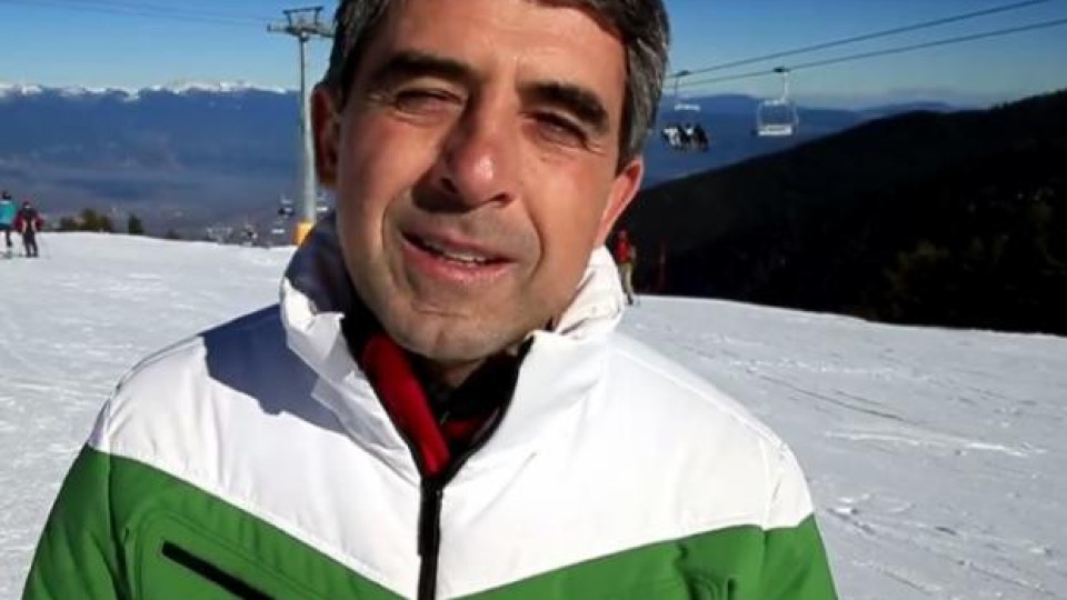 Росен Плевнелиев заведе Деси и децата на ски в Банско