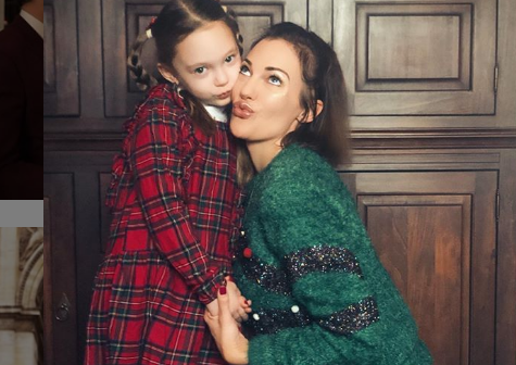 Мерием Узерли поздрави за Нова година с фото на дъщеря си (Вижте колко порасна Лара)
