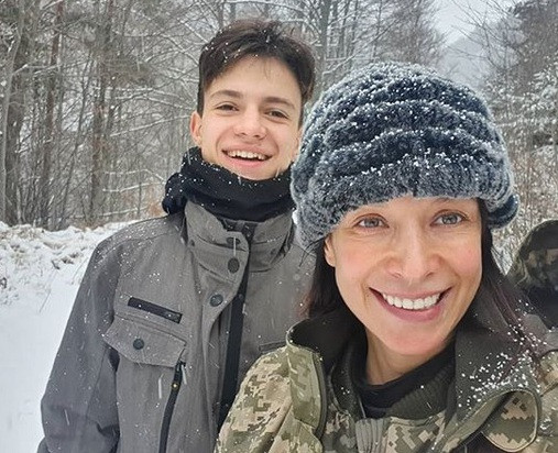 Синът на Яна Маринова избра да живее с мащехата си в Германия! (още разкрития)