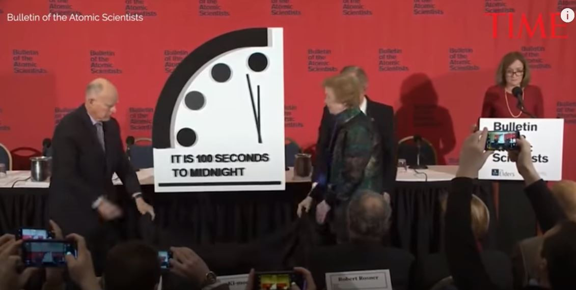Часовникът на Апокалипсиса предсказа: Светът е на 100 секунди от 12-я час!