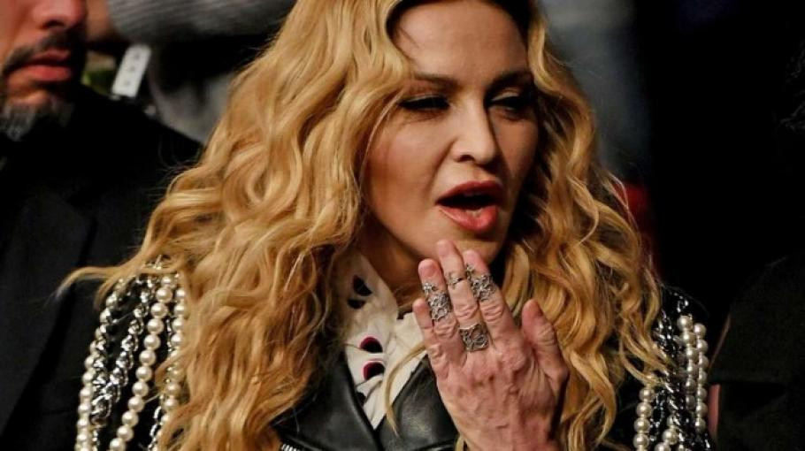 Мадона отмени концерта си в Лондон заради травма! (виж тук)