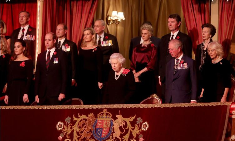 Кралицата и Кейт Мидълтън избраха новите втори дами в двора (Ето кои ще заместят херцозите Съсекс)