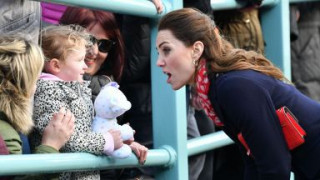 Дете към Кейт Мидълтън: Не приличаш на истинска принцеса! (виж тук)