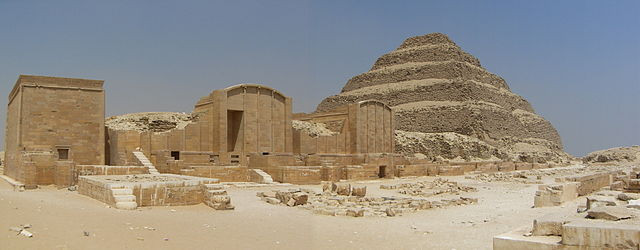 Отвориха най-старата пирамида в Египет сн. Уикипедия 